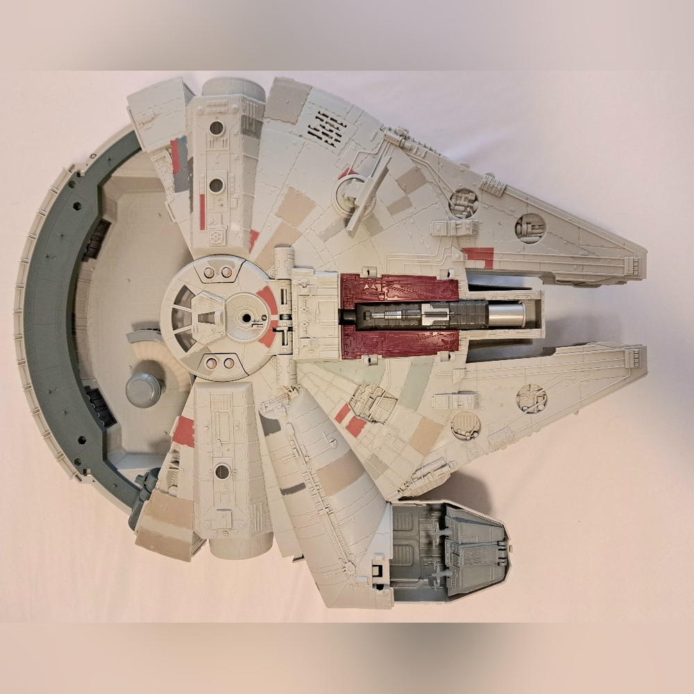 Hasbro Star Wars Millenium Falcon Electronic~PLEASE READ